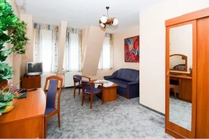 Dom Zdrojowy Kurhaus, Сверадув-Здруй, Польша