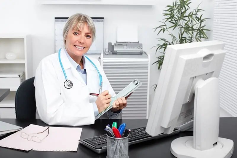 Консультация специалиста по выбору и бронированию отеля